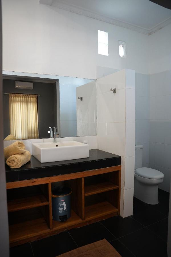 Rasti 2 Homestay Kuta  Dış mekan fotoğraf